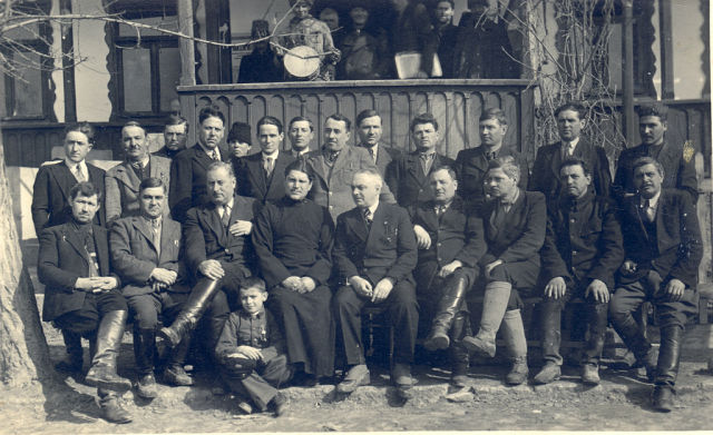 Conducerea NISPORENILOR. Fotografie pana la 1940
